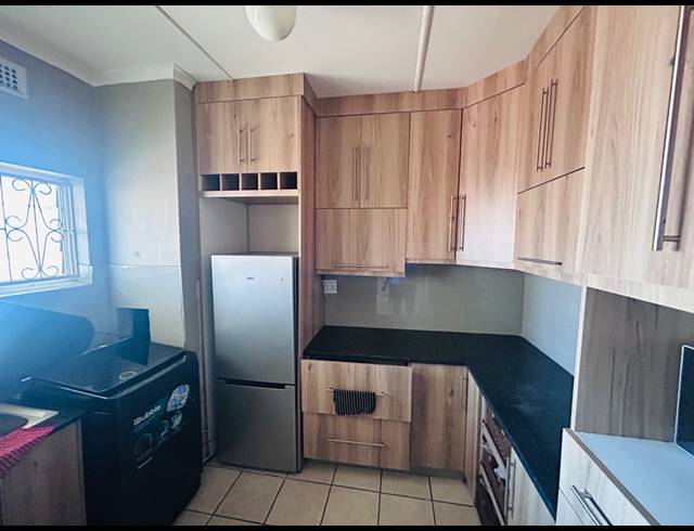 2 BEDROOM APARTMENT FOR SALE IN SCOTTSVILLE